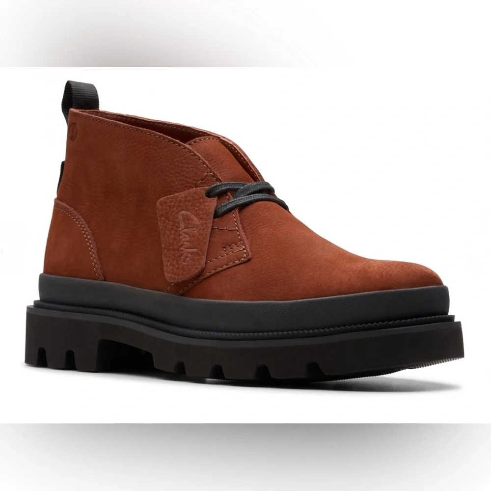Clarks suede chukka